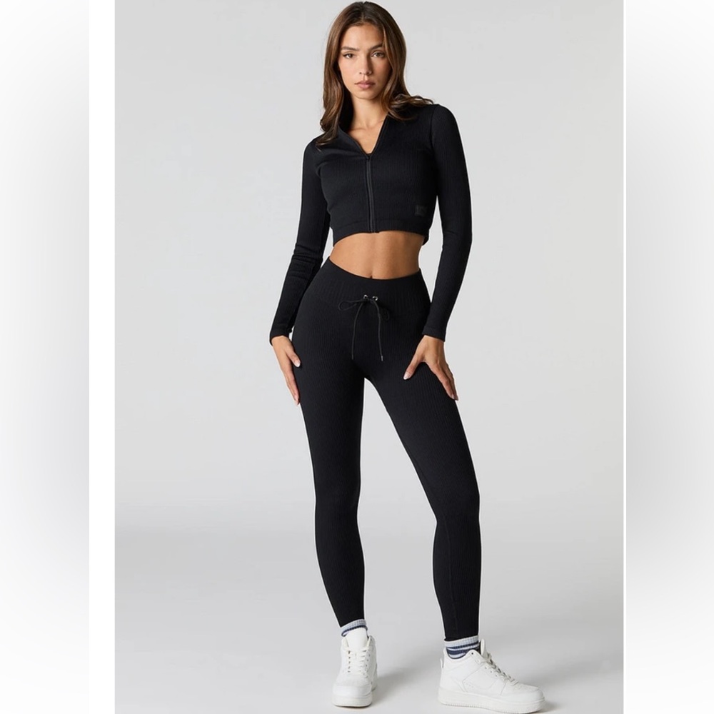 Sommer Ray seamless ribbed leggings size small